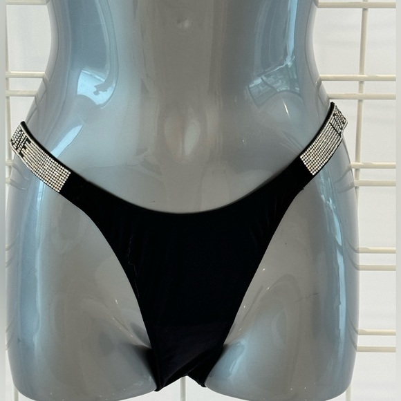 Victoria’s Secret Brazilian Shine strap
NWT Panty Size S/P Black  NWT Love Logo - Picture 1 of 6